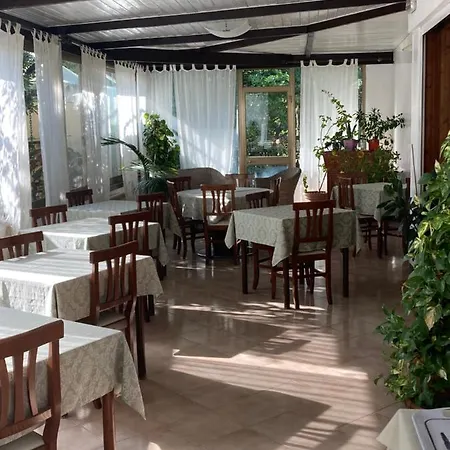 Isa 2* Massa (Tuscany)